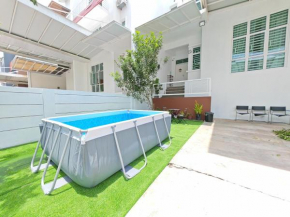 Ocean 13 海洋拾叁 Shamrock Beach BigGroup 4 bedroom with Pool